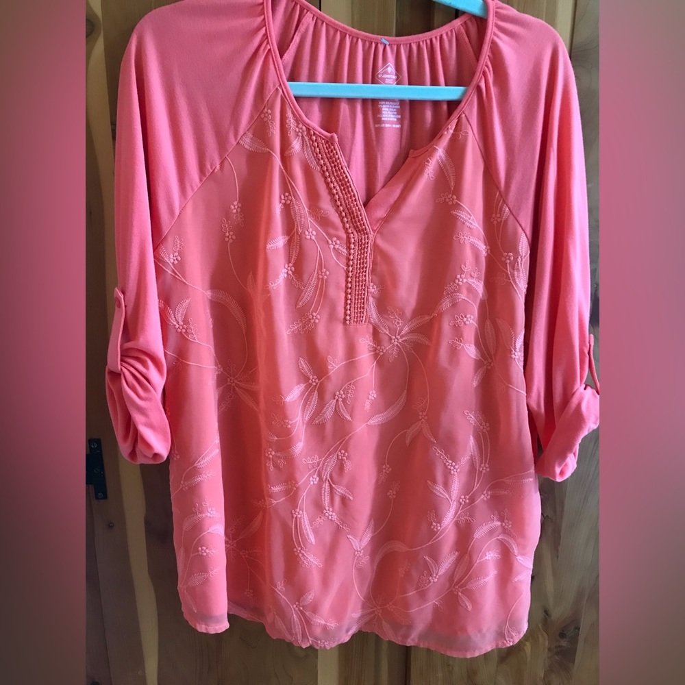 St John Bay  top Size large
